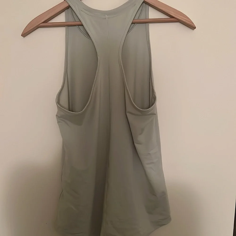 Nike Racerback - Picture 2 of 3